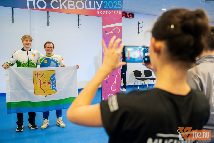 «Живой» гимн, танцы и жеребьёвка: в Волгограде прошла церемония открытия чемпионата РФ по сквошу